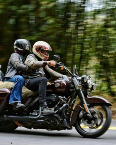 Is it legal for motorcycles to split lanes in PA?